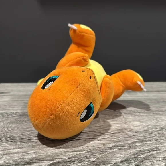 Pokémon | Charmander (2021) - Collectible 8” Stuffed Plush Toy - Picture 5 of 13